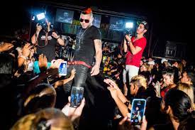 What kind of music do they play in cuba? The Rise Of Reggaeton In Cuba Eeabroad