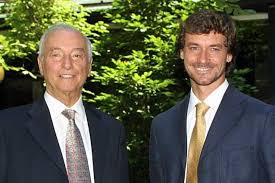 He started as a radio reporter, then became a foreign correspondent, and established himself as the host of the rai newscast. Piero Angela Rivela Alberto E Stato Bocciato A Scuola