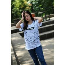 Atau juga kaos lengan panjang dengan celana jeans dan celana pendek, semua tetap cocok. Kaos Distro Supreme Lengan Pendek Pria Wanita Superpremium Harga Termurah Shopee Indonesia