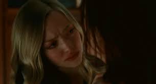 Amanda Seyfried Gif Find Share On Giphy Fotos De Sereia Garotas A Garota Da Capa Vermelha