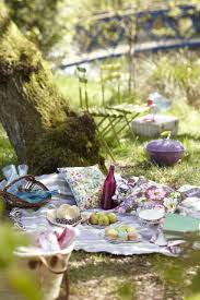 Der sommer ist quasi schon da. Pin Von Kichi Kapizia Auf Crown Paints Search For A Stylist Picknick Ideen Romantische Picknicks Romantisches Picknick