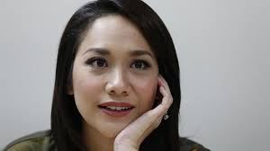 Bunga impian yang indah di mata. Gadis Dan Bunga Lirik Lirik Lagu Bunga Bunga
