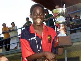 On holiday at the resort, balotelli walks hand in hand with slippers and swimwear pia, 8 years old, born from the on and off relationship with the former ex gieffina model raffaella fico, while holding the little lion tight to his chest, born in 2017 from the love with clelia, banker and model whose surname remains unknown, according to most. Mario Balotelli Bio Net Worth Salary Wife Married Nationality Age Height Wiki Parents Family Transfer News Teams Played Kids Arabyfan News ÙƒÙ„ Ø§Ø®Ø¨Ø§Ø± Ø§Ù„ÙÙ† ÙˆØ§Ø®Ø¨Ø§Ø± Ø§Ù„ÙÙ†Ø§Ù†ÙŠÙ† Ø§Ù„Ù†Ø¬ÙˆÙ… ÙˆØ§Ù„Ù†Ø¬Ù…Ø§Øª ÙˆØ§Ù„Ù…Ø´Ø§Ù‡ÙŠØ± Ø­ÙˆÙ„ Ø§Ù„Ø¹Ø§Ù„Ù…