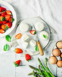 Fraises Chevre Asperges Ou Comment Mettre Le Meilleur Du Printemps Dans L Assiette Foodstyling Strawberry Food Vegetable Dishes Food Photography