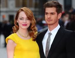 Emma stone is one of the hottest women in hollywood an american actress. Emma Stone Bio Freund Oder Ehemann Andrew Garfield Und Vermogen