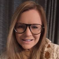 60+ perfiles de «Deboer»