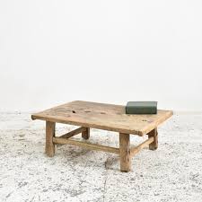 Our inventory of antique coffee tables runs from the mild to the ornate. Small Antique Elm Coffee Table For Sale At Pamono