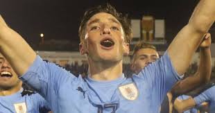 May 31, 2021 · matías viña revela sofrimento e busca por psicóloga após expulsão e vices com palmeiras. Calciomercato Matias Vina Si Avvicina Alla Roma
