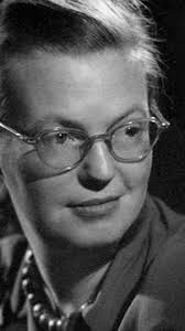 📅 Hoy @mechipappa nos trae a una autora que amamos. Un día como hoy, 14 de  diciembre, pero de 1916, nació Shirley Jackson. Con un talento  extraordinario para controlar la tensión en sus relatos es una ...