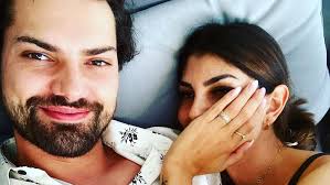 Der werdenden mutter, influencerin yeliz koc, mache die übelkeit sehr zu schaffen. Yeliz Koc Und Jimi Blue Ochsenknecht Zeigen Sich Total Verschmust