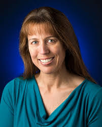 Dee Mclellan's Instagram, Twitter & Facebook