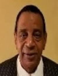 Robert Dixie's Instagram, Twitter & Facebook