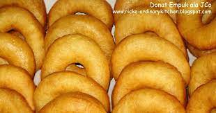 Donat Ini Teksturnya Empuk Dan Ringan Agak Kopong Seperti Donat Jco Tidak Seperti Donat Biasa Atau Donat Kentang Yang Empuk Te Donat Hidangan Penutup Makanan
