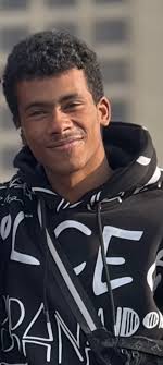 إن لله وإن إليه راجعون اللهم ما لا اعتراض علي حكمك يارب بالله عليكم تدعو  لابني الوحيد الله يرحمه ويغفر له ويسامحه ويجعل مثواه الجنه يارب ويصبرني علي  فراقه هو وكل شباب