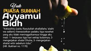 Melafalkan niat bukanlah syarat, namun jumhur ulama berpendapat hukumnya sunnah dengan maksud membantu hati dalam menghadirkan niat. Puasa Ayyamul Bidh Bisa Digabung Dengan Puasa Senin Kamis Dan Qadha Ini Niat Dan Keutamaannya Halaman All Tribun Banten