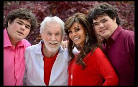 Marianne williamson's presence in the 2020 presidential primaries is not an accident. Meet Kenny Rogers Twin Sons Justin And Jordan Pictures
