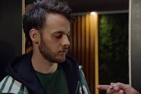 Stürzt Robin bei GZSZ weiter ab? "Eine fatale Entscheidung nach der anderen"