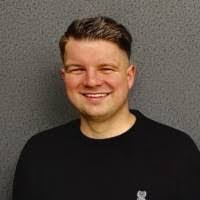 Chris Pilcher's Instagram, Twitter & Facebook