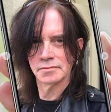 Bass players share unique experiences