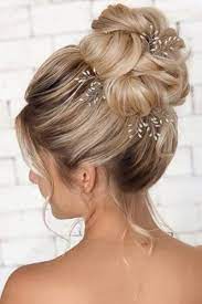 Chignons Mariage 2020 Les 50 Plus Beaux Chignons Mariage Lucette Coiffure Chignon Haut Photo Coiffure Mariage Chignon Haut Mariage