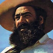 Efemérides JORGE CAFRUNE: SU CASTIGO POR ATREVERSE A HABLAR DE LA ESPERANZA  😔 La madrugada del 31 de enero de 1978 la fatalidad encontró a Jorge  Cafrune, el folclorista argentino al que