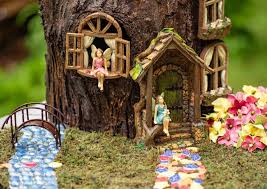 Internets most complete miniature fairy garden superstore. 45 Fun Outdoor Fairy Garden Ideas Photos Home Stratosphere
