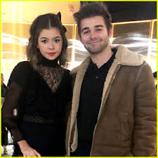 Die serie wurde von dan schneider entwickelt, der schon an der produktion von sam & cat, victorious, icarly, zoey 101 und drake & josh beteiligt war. Addison Riecke Has Thundermans Reunion With Jack Griffo At Nyfw 2019 New York Fashion Week Winter Addison Riecke Jack Griffo Just Jared Jr