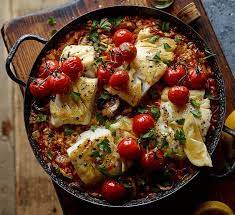 Oven Baked Tuna And Pea Risotto Healthy Food Guide Recipe Healthy Food Guide Seafood Recipes Recipes