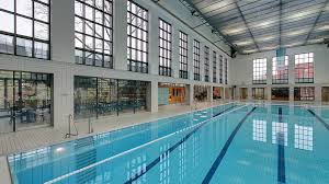 Stadtbad Schoneberg Wird Zur Baustelle Berliner Abendblatt