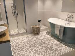 spaanse vloertegel terre d azur rioja 20x20cm grijs badkamer vloertegels badkamer tegelen