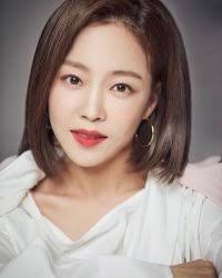 우주에 대해 1도 몰랐던 그들이 두달간 낮밤을 지새우며 완성한 월간 <디자인> 4월호. Yoo Da Mi ìœ ë‹¤ë¯¸ Filmography Hancinema