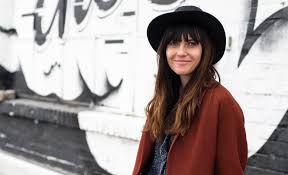 Music video by mia aegerter performing hie u jetzt. Im Geheim Einsatz Fur Die Superstars Gluckspost