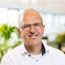 Precies 5 jaar geleden begon ik als RSJ-er aan een geweldig leuke en  leerzame tijd. Met veel balanceren binnen de jeugdzorgdynamiek; tussen  gemeenten en aanbieders, tussen lokaal en regionaal…