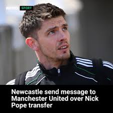 Man Utd are interested in signing the England goalkeeper 😯