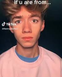 Anna Dufour's Instagram, Twitter & Facebook