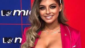 Desnuda y en la tina! Daniela Legarda sorprende con sexy fotografía