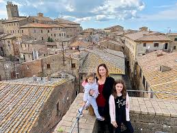 Cosmopolitan in flavor, and famous for renaissance art, these cities are among the best places to stay in tuscany. 10 Best Towns In Tuscany That Should Be On Your Itinerary