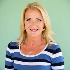 Donna Rains's Instagram, Twitter & Facebook