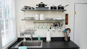 Meja dapur cor ini didesain dengan ruang khusus untuk kompor dan tempat oven. Cara Cerdas Menata Dapur Tanpa Kitchen Set Rumah Dan Gaya Hidup Rumah Com
