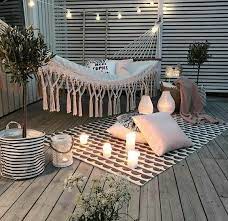 10 Idee Per Arredare Un Terrazzo Da Sogno Ma Economico Small Balcony Decor Balcony Decor Patio Decor