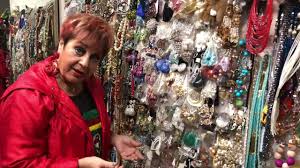 Anne will (born 18 march 1966) is a german television journalist and host of the eponymous political talk show. Abc Adelaide Anne Wills Takes Abc Adelaide Through Her Jewellery Collection Facebook