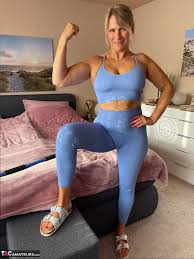 Granny cameltoe pics- XXXPicss.com