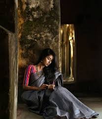 Kzbh For More Follow Keftzibah Happy Pinning Women S Portrait Photography Portrait Photography Poses Saree Poses Izobrazhenie photo shoot sitting poses. pinterest