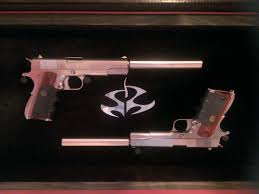 Hitman - A Few Colour Variations Of The Silverballer Were Considered For  Hitman Absolution Including This Golden One. Would You Have Used It?  There'S A Ton Of Other Cut Content And Exclusive
