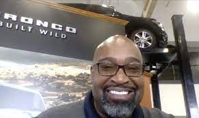 Darius Carson's Instagram, Twitter & Facebook