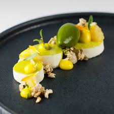 Restaurant Bob Thoms In Schoneberg Berlin Creme Guides Hummersuppe Franzosische Kuche Dinner
