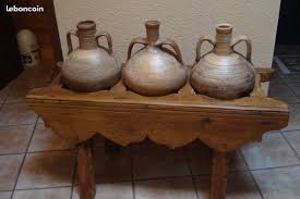 Meuble Provencal Pour L Huile Avec Ses 3 Longues Jarres Tbe Sauf Petit Eclat Sur Le Goulot D Une Jarre Voir Photo Mobilier De Salon Beaux Meubles Une Jarre
