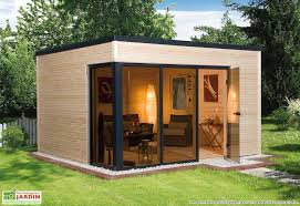 Un chalet de jardin est un abri extérieur dont la taille est supérieure à 15m² ou dont les madriers dépassent les 34 mm. Bungalow Design Cubilis Weka 300x380 Chalet De Jardin Habitable Abris De Jardin Design Chalet De Jardin
