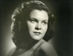 Leslie Houghton's Instagram, Twitter & Facebook