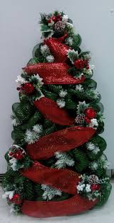 Christmas Tree Door Hanging By Connie In Our Virginia Beach Va Store Visit Your Local A C Moore St Christmas Wreaths Christmas Crafts Christmas Decorations